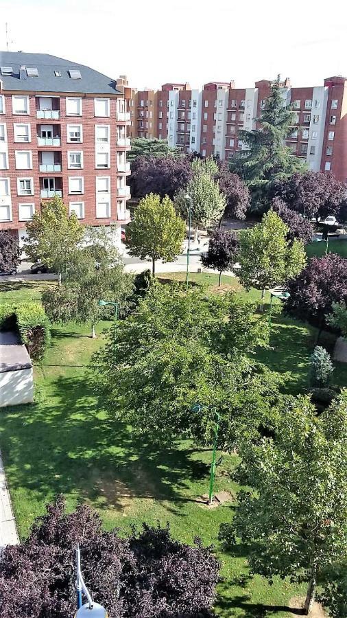 Апартаменти Housingleon - Conde Duplex Con Garaje Gratuito Екстер'єр фото