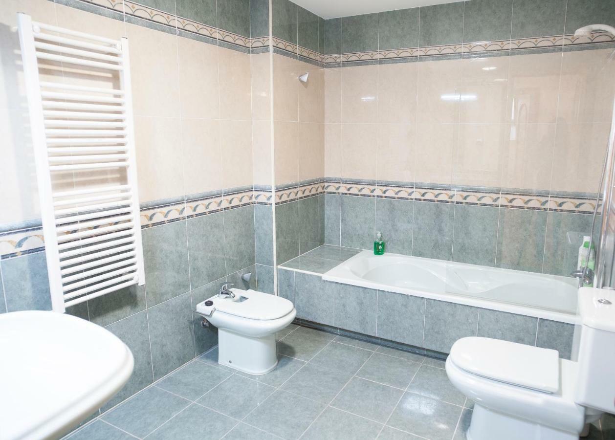 Апартаменти Housingleon - Conde Duplex Con Garaje Gratuito Екстер'єр фото